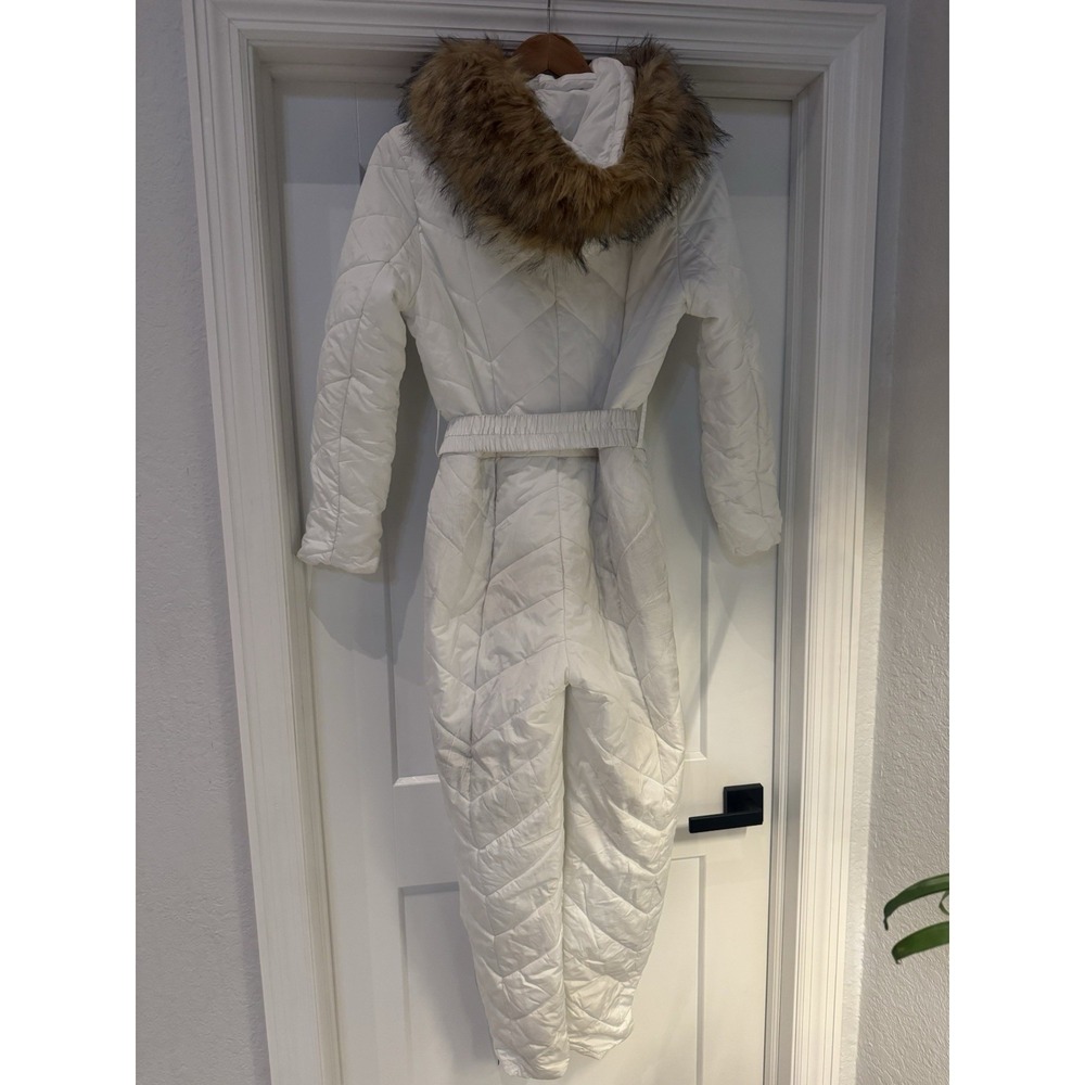 White Black Hooded Ski Snowsuit Faux Fur Belted Zippered Medium SS6 - Picture 5 of 6